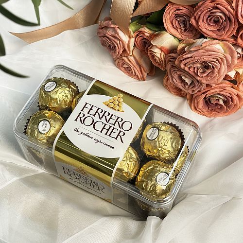 Ferrero Rocher chocolate candies, 200 g.
