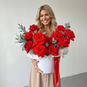 Французские розы в коробке